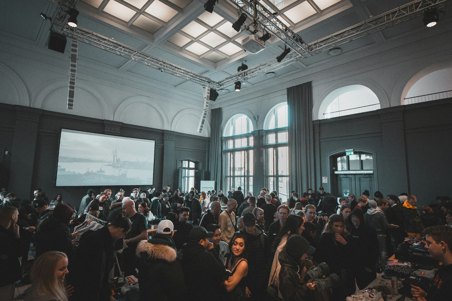 Modern event check-in: from queue to welcome at scale